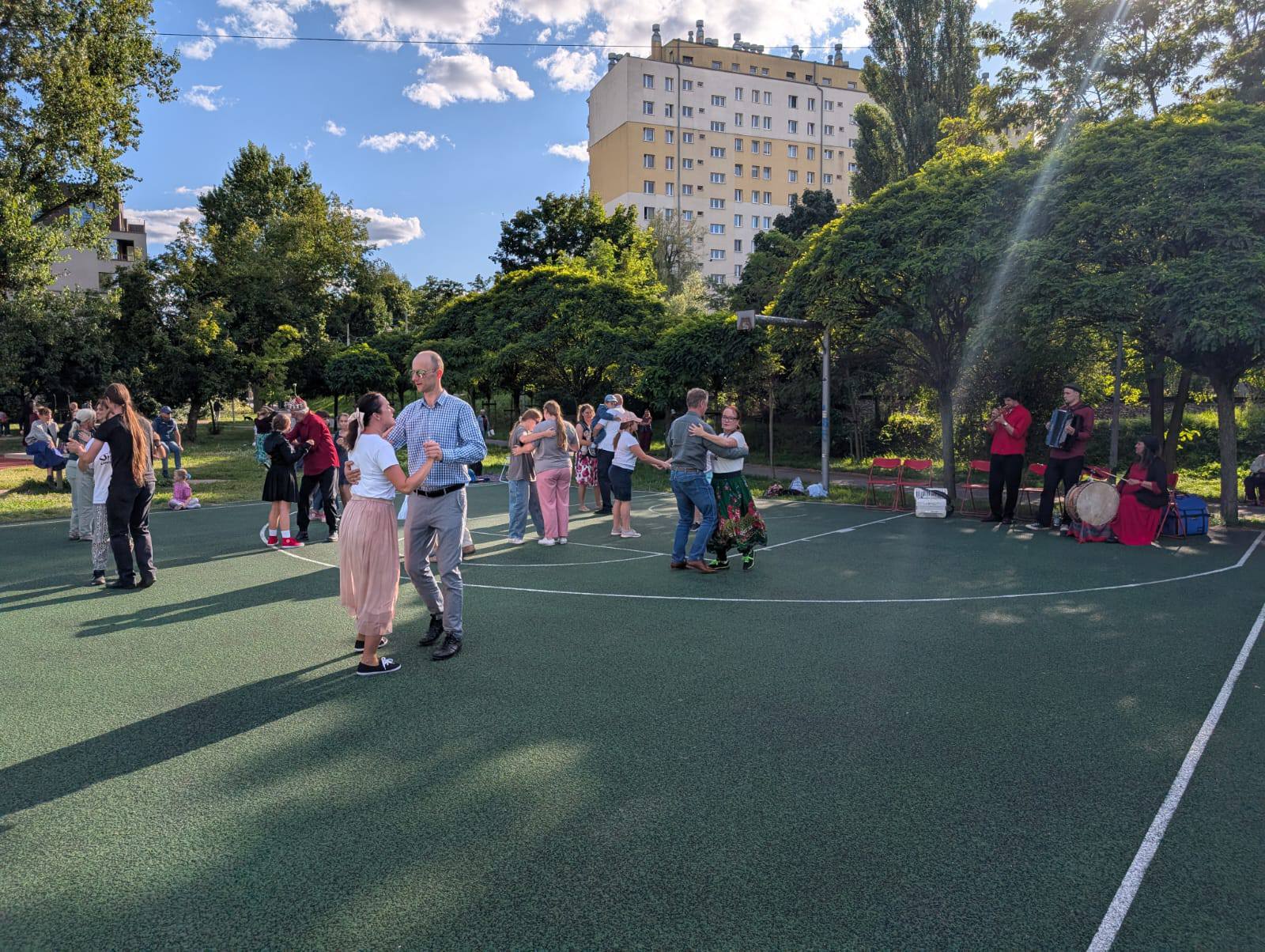 Potańcówki na Wsi Winiary